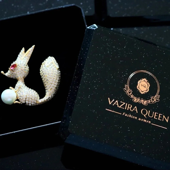 VQ Rhinestones Dragonfly Brooch - Picture 7 of 8